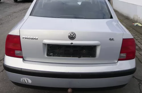 VW Passat 3B Limousine Heckklappe Klappe hinten Kofferraumklappe silber LB7Z o