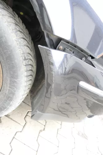 VW Passat 3BG Stoßstange vorne Frontstoßstange Stoßfänger schwarz LC9Z SWR (162013)