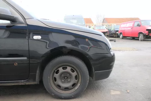 VW Lupo Kotflügel vorne rechts schwarz L041 uni 162081