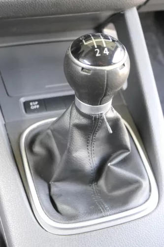 Golf 5 Schaltknauf Schaltsack Schaltung Schaltknüppel Leder 5-Gang 1K0711113BG (162109)
