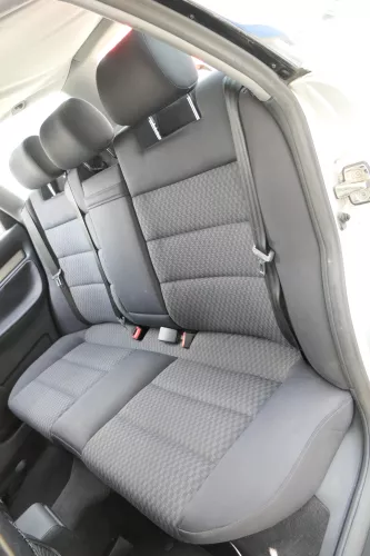 Audi A4 B5 Kombi Avant Rückbank Rücksitzbank Sitz Rücksitz 3 Punkt Gurt Kopfstüt (162144)