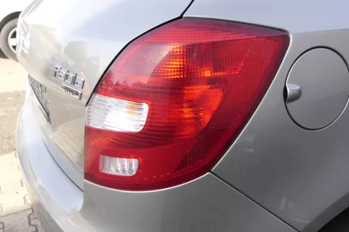 Skoda Fabia 5J Schrägheck Rücklicht Rückleuchte original hinten rechts + Kombi