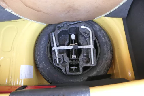 VW Polo 9N 9N3 6R Ersatzrad Ersatzreifen 14 Zoll 165/70 R14 + Bordwerkzeug