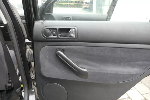 VW Golf 4 Limousine Türverkleidung Verkleidung Tür vorne hinten links rechts 4x (162399)