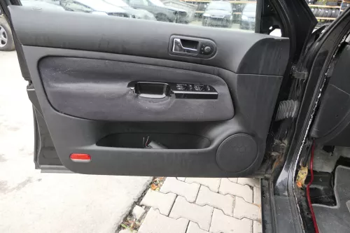 VW Golf 4 Limousine Türverkleidung Verkleidung Tür vorne hinten links rechts 4x (162399)