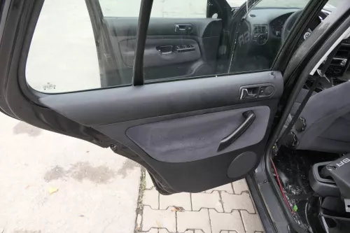VW Golf 4 Limousine Türverkleidung Verkleidung Tür vorne hinten links rechts 4x (162399)