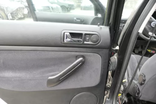 VW Golf 4 Limousine Türverkleidung Verkleidung Tür vorne hinten links rechts 4x (162399)