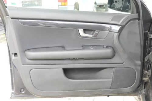 4x Audi A4 8E B6 Türverkleidung Verkleidung Tür vorne + hinten schwarz links