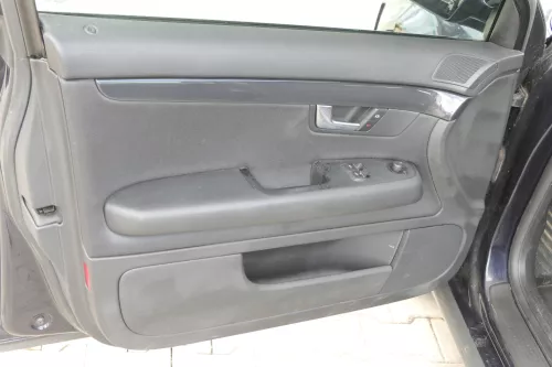 4x Audi A4 8E B6 Türverkleidung Verkleidung Tür vorne + hinten schwarz links (162705)