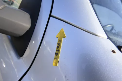 VW Amarok 2H Kotflügel vorne rechts silber LA7W reflexsilber metallic - BILDER!! (162813)