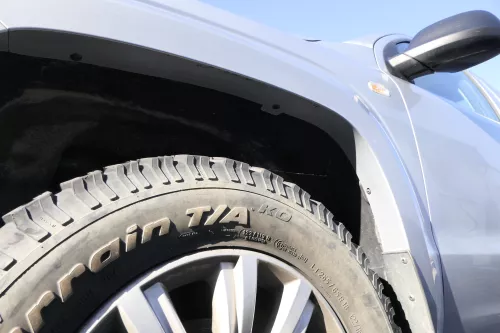 VW Amarok 2H Kotflügel vorne links silber LA7W reflexsilber metallic (162814)