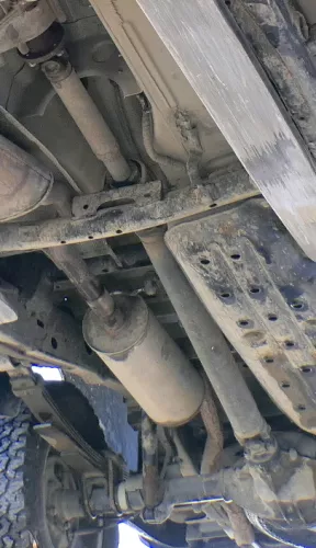 VW Amarok 2H Kardanwelle Welle 2H0521102AN D/ AT hinten 17.000 km