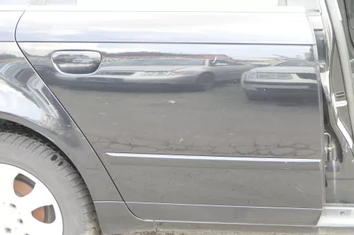 Audi A4 B7 8E Tür hinten rechts schwarz LZ9Y Kombi mit Scheibe und Rahmen (162973)