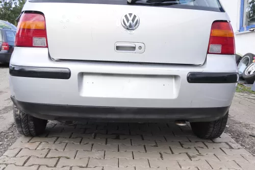 VW Golf 4 Limousine Stoßstange hinten Heckstoßstange Stoßfänger silber LB7Z grau