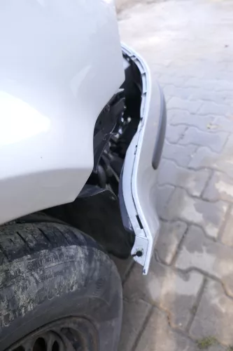 VW Passat 3BG Stoßstange vorne Frontstoßstange Stoßfänger silber LA7W reflexsilb (163297)