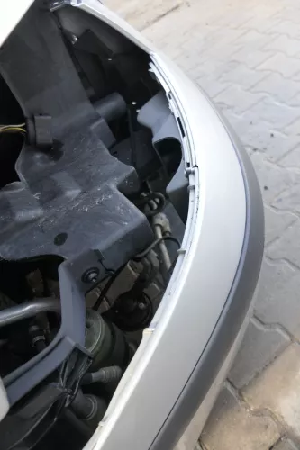 VW Passat 3BG Stoßstange vorne Frontstoßstange Stoßfänger silber LA7W reflexsilb (163297)