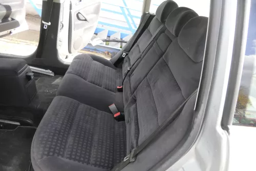 VW Passat 3B 3BG Kombi Variant Sitz Rückbank Rücksitzbank 3 Punkt Gurt dunkel (163306)