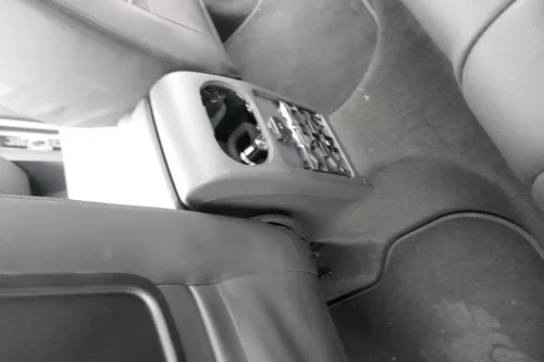 Golf Plus 6 5M Mittelarmlehne Armlehne Lehne Mitte Original verschiebbar Leder s (163545)