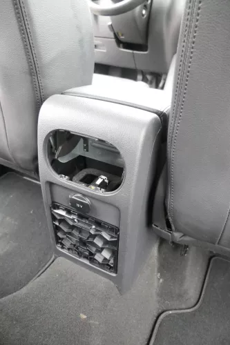 Golf Plus 6 5M Mittelarmlehne Armlehne Lehne Mitte Original verschiebbar Leder s (163545)