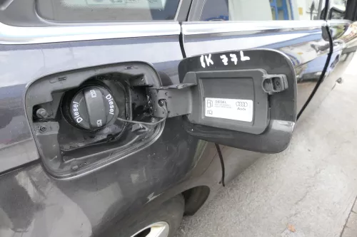 Audi A4 8K B8 Tankdeckel Tankklappe Tank Deckel Klappe Grau braun LZ7L