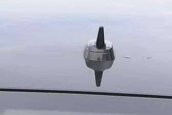 Audi A4 8K Antenne Antennenstab Antennensockel Sockel 8K5035503 braun LZ7L