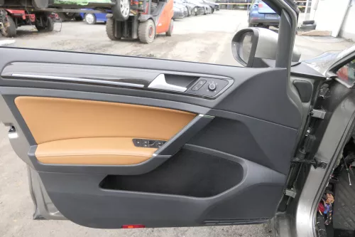 VW Golf 7 5G Limousine Türverkleidung Tür vorn hinten 4/5-Türer Leder braun (163678)