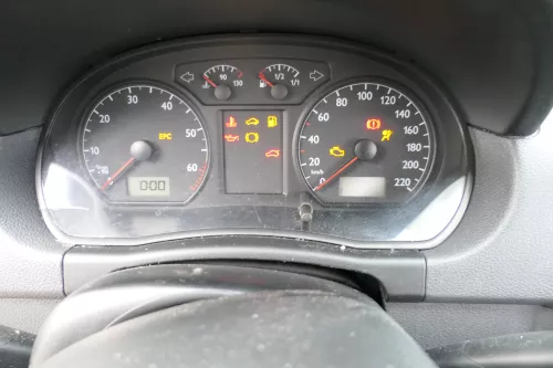 VW Polo 9N Tacho Tachometer Kombiinstrument 127.000km 6Q0920800P 1,2 47kw 40kw