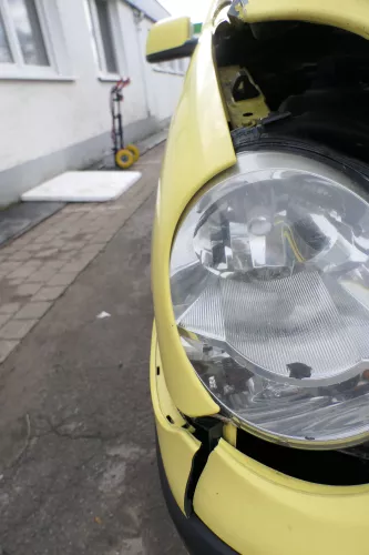 VW Polo 9N Kotflügel vorne rechts gelb LD1B bis ca.Bj.2004 - Rost (163790)