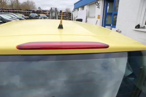 VW Polo 9N3 9N Heckklappe Kofferraumklappe Klappe gelb LD1B ohne Anbauteile (163798)