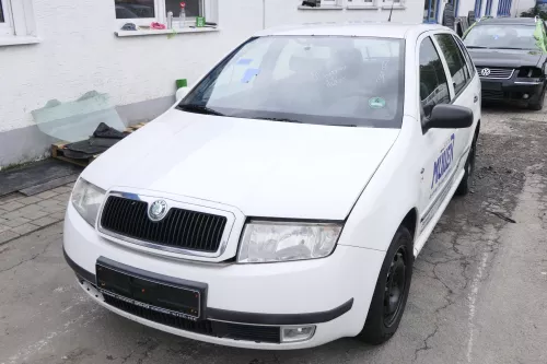 Skoda Fabia 6Y Stoßstange Stoßfänger vorne weiß LF9E 2000-2004 (164154)