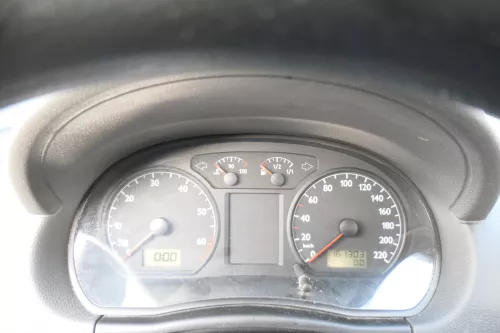 VW Polo 9N Tacho Tachometer Kombiinstrument 161.000km 6Q0920800P 1,2 47kw 40kw