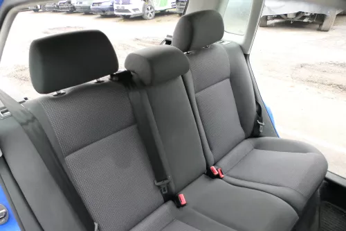 VW Polo 9N 9N3 Sitz Rückbank Sitzfläche Sitze 3 Punkt Gurt hinten mit Kopfstütze (164305)
