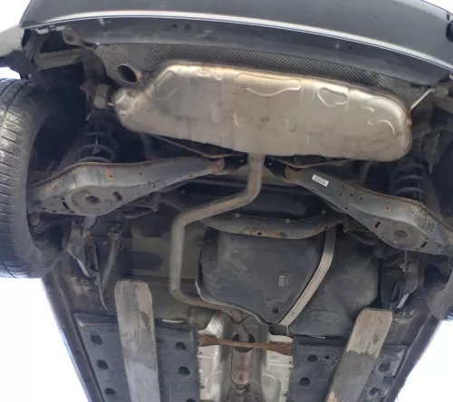 VW Golf 5 + 5M Plus Auspuff Mittelschalldämper + Ends hinten CGGA 1,4 80 PS