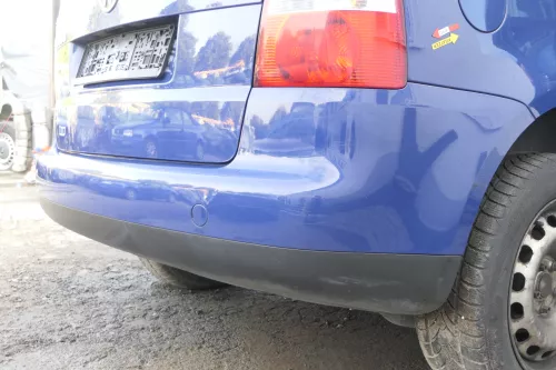 VW Touran 1T Stoßstange hinten Heckstoßstange Stoßfänger blau LL5M (164481)
