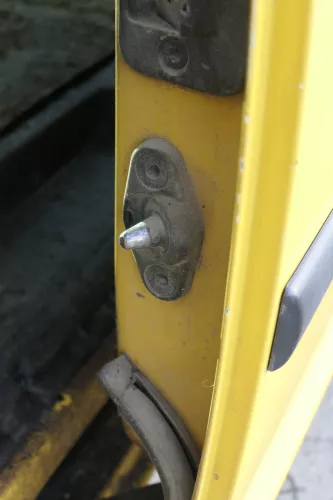 VW Caddy 3 2k Beifahrertür Tür hinten links gelb Post L132 Schiebetür (164543)