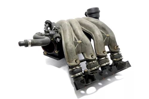 VW Passat 3B Audi A4 Ansaugbrücke Motor 1,6 75kw 102P ALZ 06B133619D (164774)