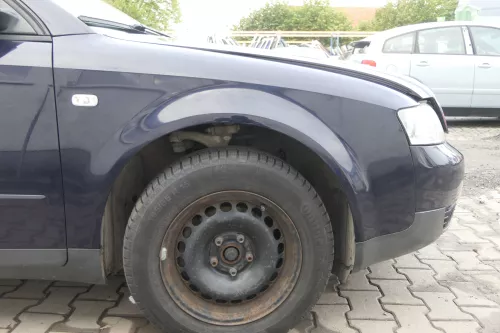 1x Audi A4 8E Bremssattelhalter 8E0615125D vorne Halter Bremse Satttel