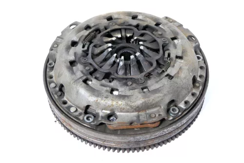 VW Passat 3B A4 B5 Schwungrad Zweimassenschwungrad AVF 1,9 TDI 96kw 136PS (164949)