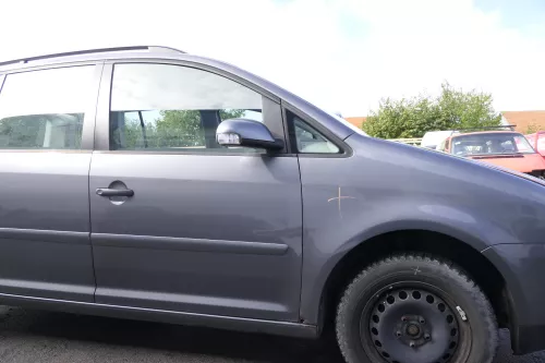 VW Touran 1T3 1T Tür vorne rechts Beifahrertür grau LD7X ohne Anbauteile