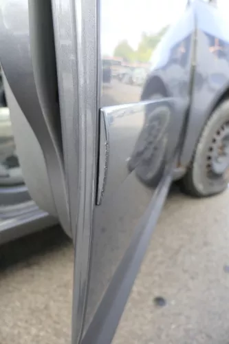 VW Touran 1T3 1T Tür vorne rechts Beifahrertür grau LD7X ohne Anbauteile (164971)