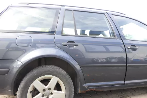 VW Golf 4 Bora Tür hinten rechts nur Kombi /Variant grau LC7V ohne Anbauteile