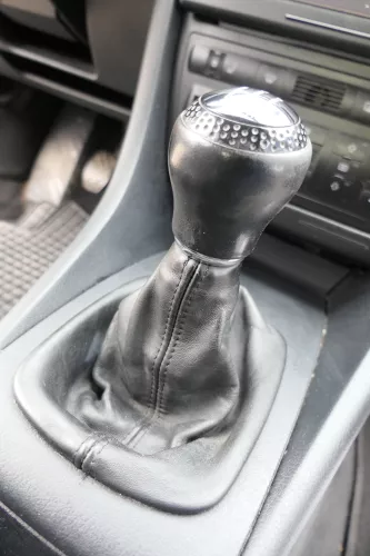 Audi A6 4B Schaltknauf Schaltsack Schaltknüppel original 5-Gang Leder schwarz (165083)