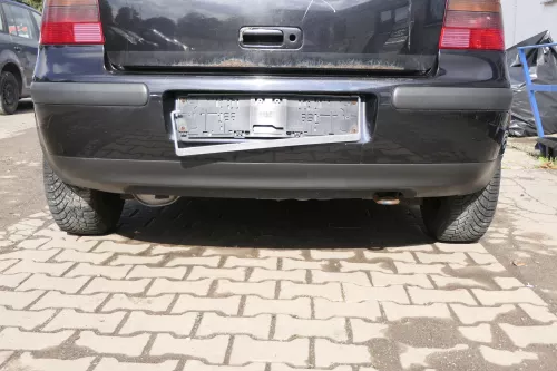 VW Golf 4 Limousine Stoßstange hinten Heckstoßstange Stoßfänger schwarz LC9Z