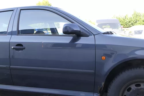 Skoda Octavia 1U Kombi  +Limo Tür vorne rechts Beifahrertür grau LF7S L8L8