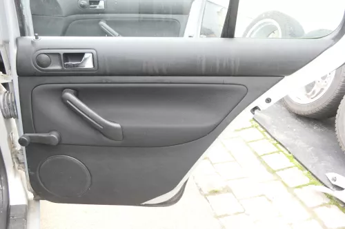 1x VW Golf 4 1J Limousine Türverkleidung Verkleidung Tür hinten rechts schwarz