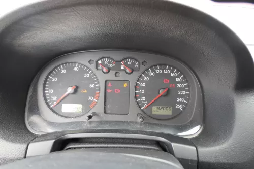 VW Golf 4 Tacho Tachometer Kombiinstrument 192.000km 1J0919881B 1,6-2,8