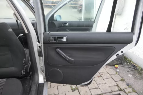 1x VW Golf 4 1J Kombi Türverkleidung Verkleidung Tür hinten rechts schwarz f