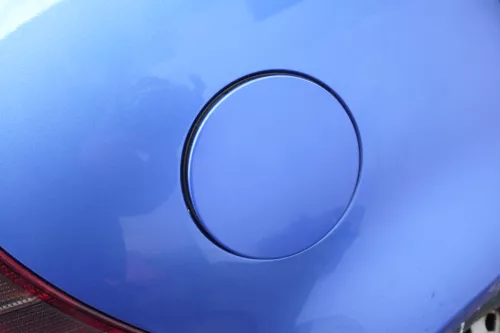 VW Golf 4 Limousine Tankdeckel Deckel Tank Tankverschluß blau LW5Y