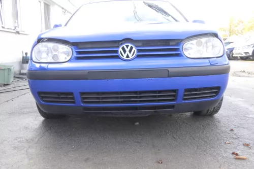 VW Golf 4 Stoßstange vorne Stoßfänger vorn vorne blau LW5Z SWR