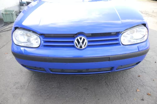 VW Golf 4 Stoßstange vorne Stoßfänger vorn vorne blau LW5Z SWR (165385)